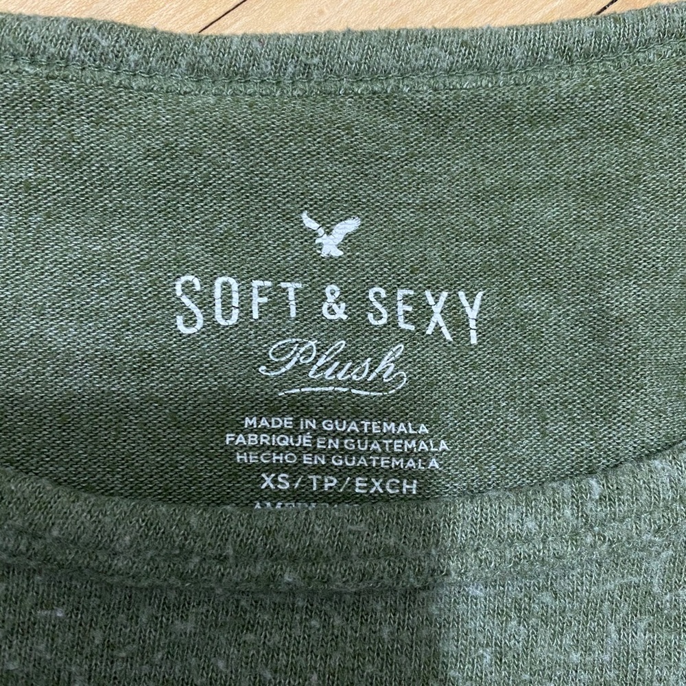 Crop AE Tee - Picture 2 of 2